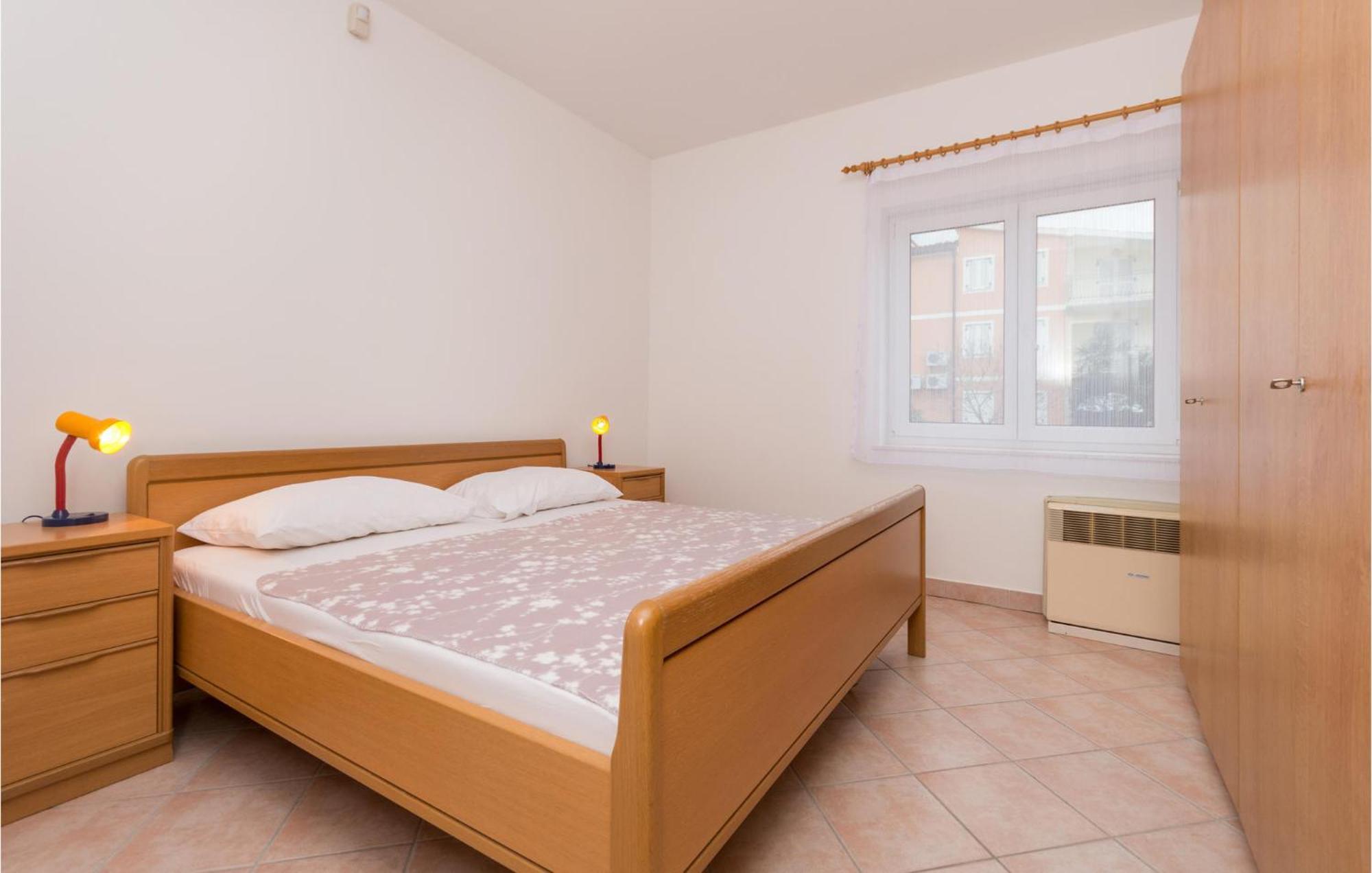 Awesome Apartment In Sveti Filip I Jakov W/ 1 Bedrooms 外观 照片